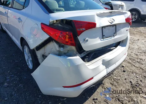 2011 Kia Optima Lx z USA, uszkodzony, nr VIN KNAGM4A71B5123377